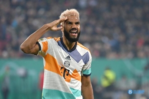 Hughes: Choupo-Moting giống một cầu thủ dự bị tốt hơn, không chắc anh ấy có thể tạo ra tác động lớn đến Manchester United