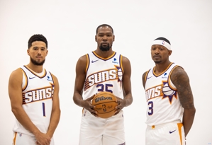 Zeng Lingxu: The Suns sử dụng nhiều ông lớn hơn để phát huy bản chất tấn công của Booker, Bill là MVP của trò chơi này.