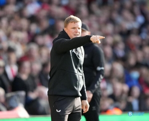 Eddie Howe: Tiền vệ Joelinton dính chấn thương cơ tứ đầu và dự kiến ​​phải nghỉ thi đấu 6 tuần