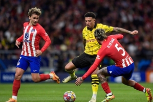 Video bóng đá Atletico Madrid - Dortmund: Hiệp một áp đảo, "hú vía" phút bù giờ 