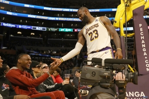 O'Connor: Không dễ để Lakers giữ được James và họ không loại trừ khả năng bán anh ấy