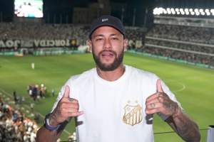 Chủ tịch Santos: Tôi đã nói chuyện với Neymar và cậu ấy sẽ trở lại Brazil sau khi thi đấu ở Ả Rập Saudi