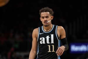 Trae Young ghi ít nhất 30 điểm, 10 kiến ​​tạo và ghi 5+ ba điểm lần thứ 30 trong sự nghiệp, đứng thứ hai trong lịch sử sau Harden.