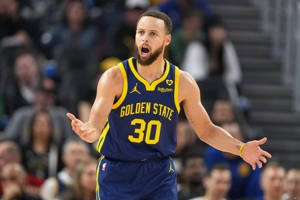 Curry tung ra 9 quả ba điểm và ghi được 41 điểm, 4 rebound và 5 kiến ​​​​tạo. Anh thua trận và thực hiện 4 lần chuyển bóng.