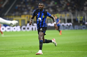 Quan chức Inter Milan: Thuram dính chấn thương cơ khép đùi phải và chấn thương sẽ được đánh giá trong vài ngày tới.