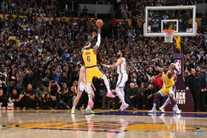 Lịch trình thật tuyệt vời! Lakers sẽ đón 40.000 điểm sau 6,5 trận sân nhà liên tiếp!