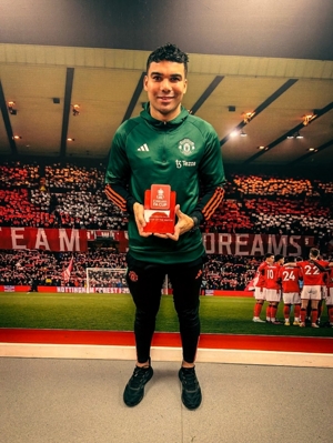 Casemiro được bầu là Cầu thủ xuất sắc nhất trận cho Manchester United với tỷ số 1-0 và góp công vào bàn thắng ấn định chiến thắng trong trận đấu này