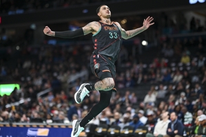 Kuzma: Người hâm mộ Lakers là những người tuyệt vời nhất trên thế giới. Họ sẽ trở nên nổi tiếng khi yêu bạn và họ thực sự khó chịu khi ghét bạn.