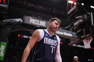 Doncic: Trận đấu sẽ quay trở lại sau trận thua một hoặc hai ngày, vì vậy chúng tôi phải duy trì thái độ tích cực.