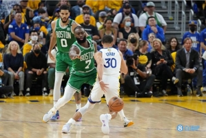 Curry: Trao cho Brown một quả ba điểm là quyết định chung giữa ban lãnh đạo và huấn luyện viên. The Greens gặp rất nhiều mối đe dọa.