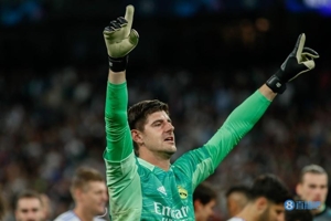 Marca: Courtois sẽ trở lại đội tập luyện vào ngày 27/3, Militao dự kiến ​​trở lại vào tháng 4