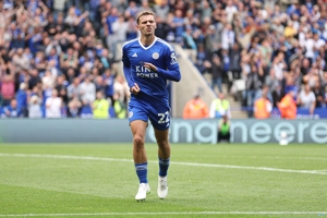 Telegraph: Leicester City vi phạm nghiêm trọng về tài chính, sẽ đối mặt nguy cơ bị bán hoặc bị trừ điểm ngay cả khi được thăng hạng Ngoại hạng Anh