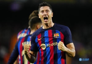 Lewandowski ghi bàn trong 2 trận liên tiếp ở Champions League, lần đầu tiên kể từ khi gia nhập Barcelona