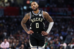 Thật khó để cứu vãn tình hình! Lillard ghi được 32 điểm, 11 trên 21 và 6 quả ba điểm, 4 rebound và 6 kiến ​​​​tạo.