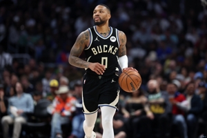 Tấn công và phòng thủ linh hoạt vào những thời điểm quan trọng! Lillard đã ghi được 30 điểm cao nhất trận đấu và 12 pha kiến ​​​​tạo, trong đó có 13 điểm trong hiệp cuối cùng.