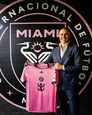 Cannavaro, Maldini, Buffon nhận áo Inter Miami