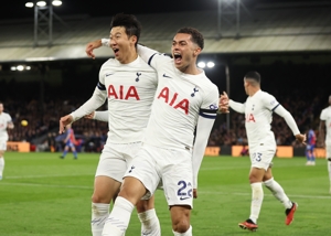 Tottenham sẽ thay ngực quảng cáo AIA bằng logo từ thiện chống lại Luton